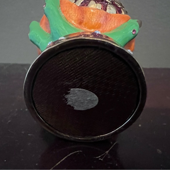 Department 56  Halloween bejeweled box small Jack o’Latern  witch hand. - Picture 7 of 7